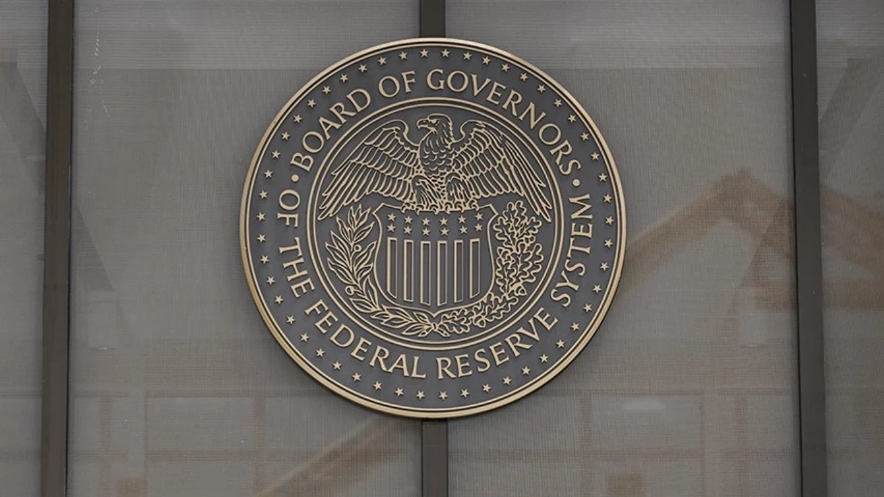 Küresel Ekonomide Yeni Dengeler: Fed ve BoJ Temkinli Politika İzliyor
