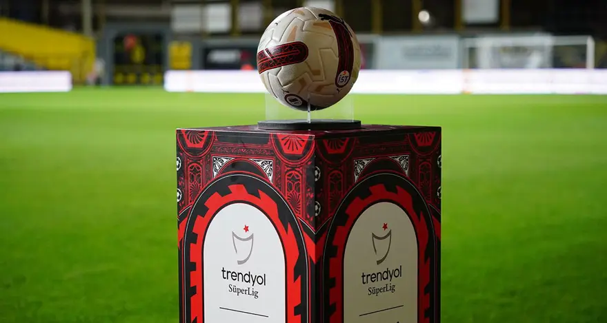 Süper Lig’de 28. Hafta Başlıyor: Kritik Maçlar ve Derbi Heyecanı Futbolseverleri Bekliyor