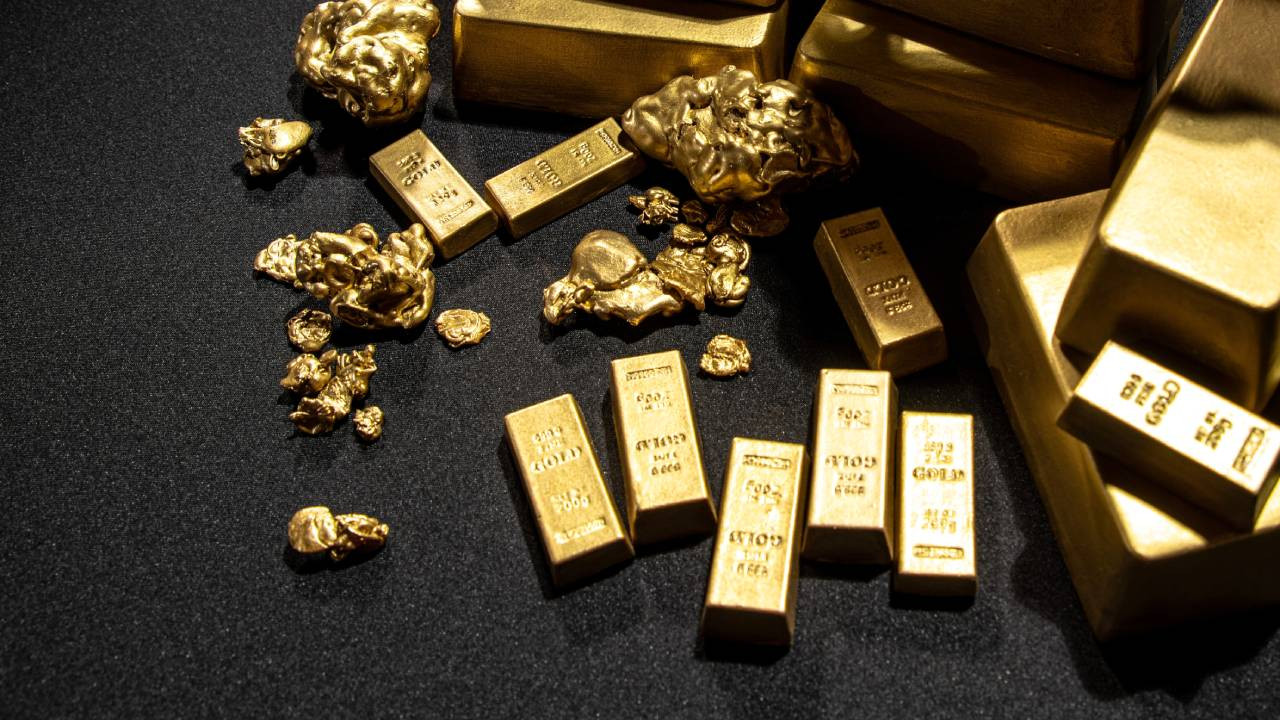 Güçlü dolar altın piyasasını etkiliyor