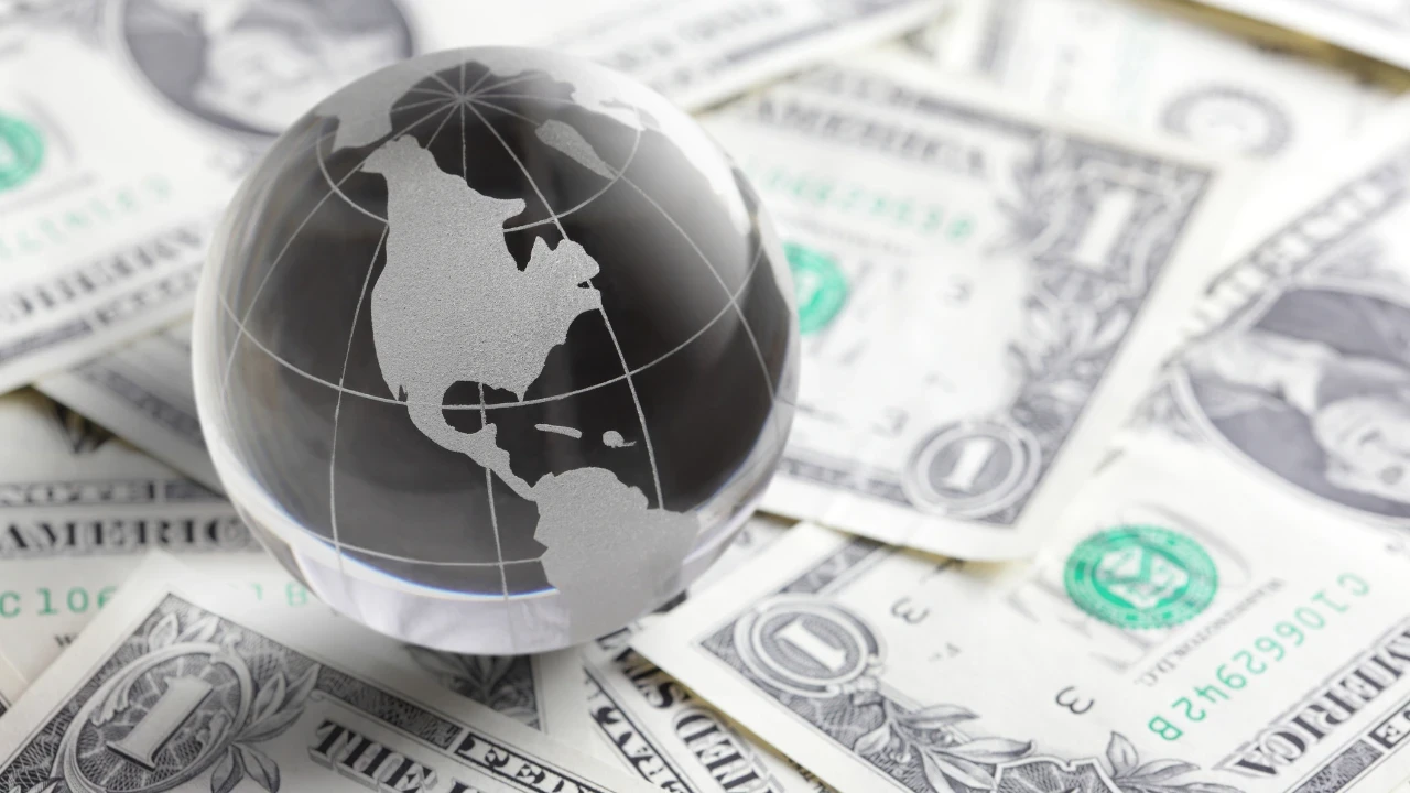 Küresel Döviz Piyasalarında Bekleyiş: Fed Öncesi Dolar Yükseldi