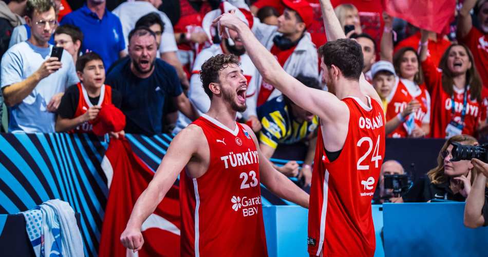 Dünya Basketbolunda Son Durum: 12 Dev Adam Yerinden Kımıldamadı!
