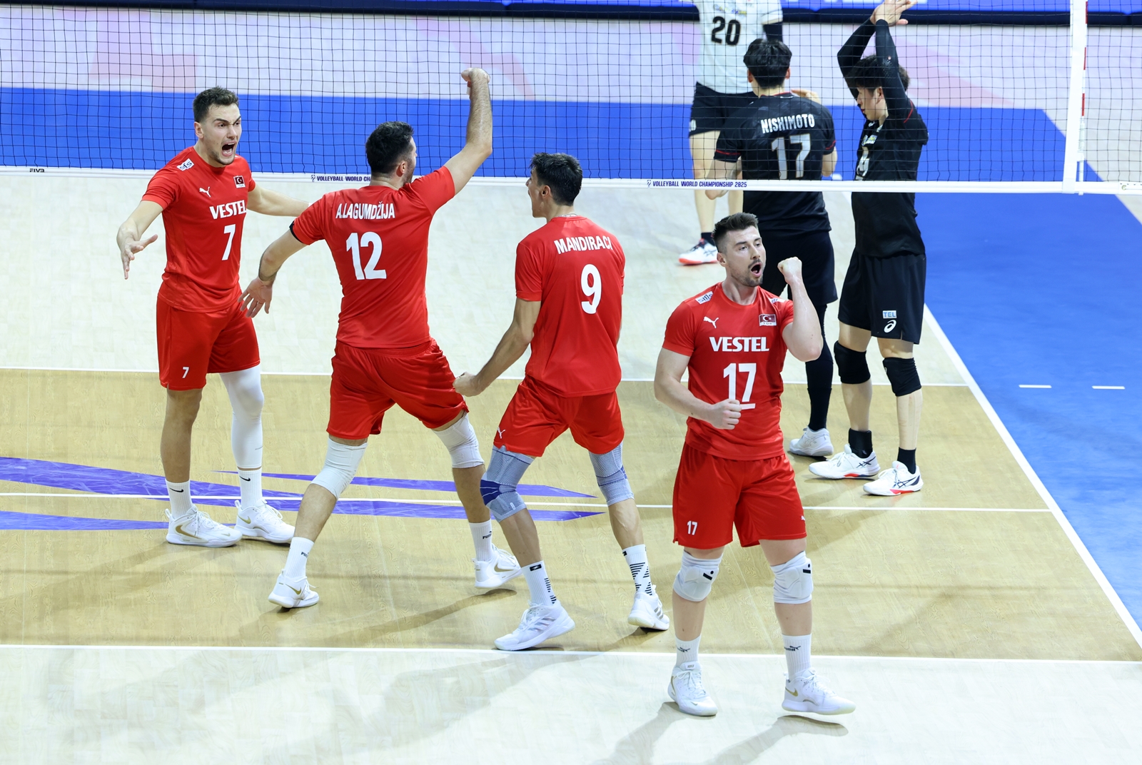 A Milli Erkek Voleybol Takımı İlk 10'da: Tarihi Başarıya İmza Attı