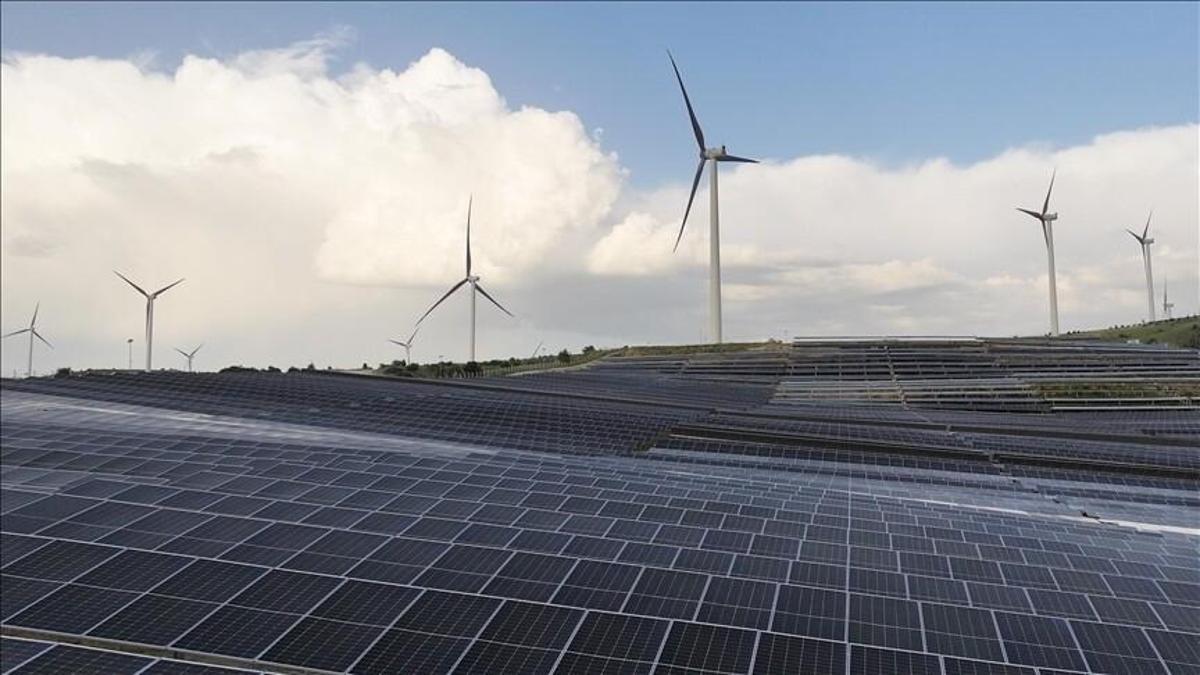 Türkiye'nin elektrik kurulu gücü 125 bin megavat sınırını geçti