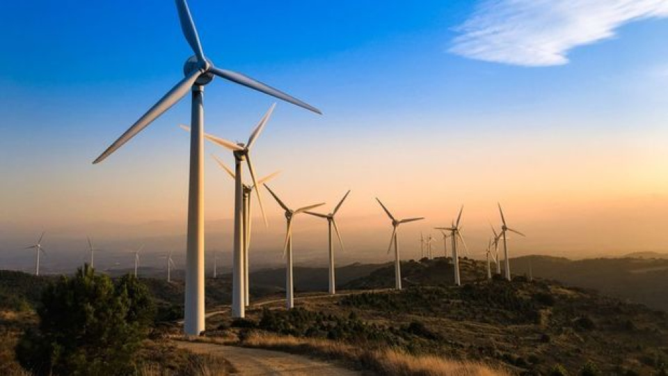 Rüzgar ve Güneş Enerjisi Küresel Elektrik Üretiminde Gazı İlk Kez Geride Bıraktı